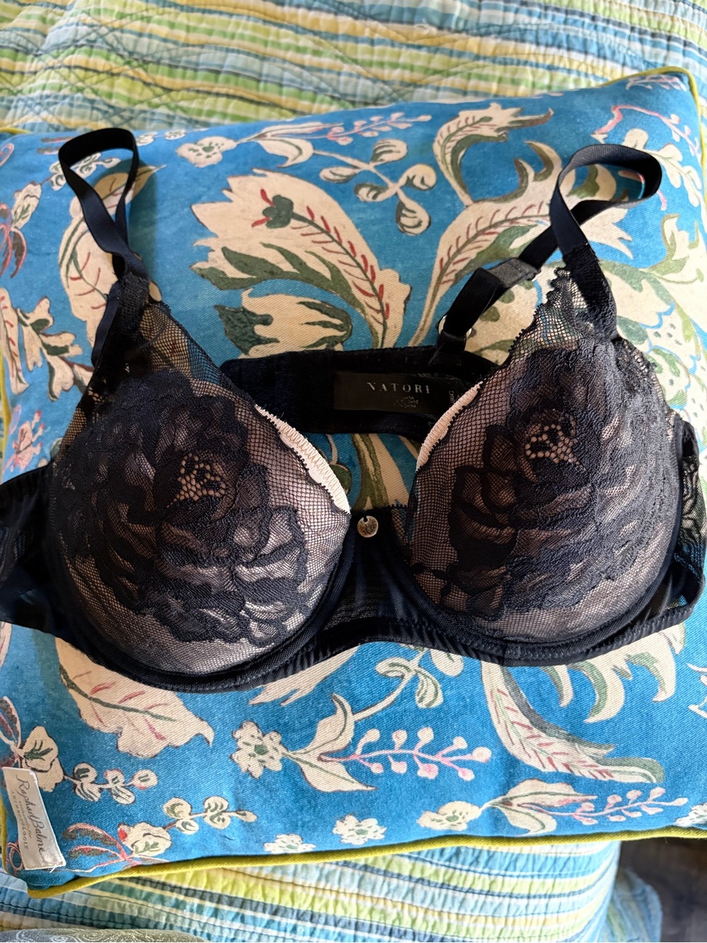Natori Style # 721150. Flora Contour Black Lace Underwire Bra.